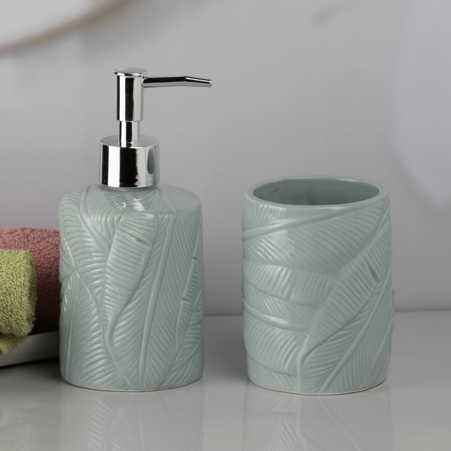 Ceramic Bathroom Accessories Set of 2 Bath Set with Soap Dispenser (9721)