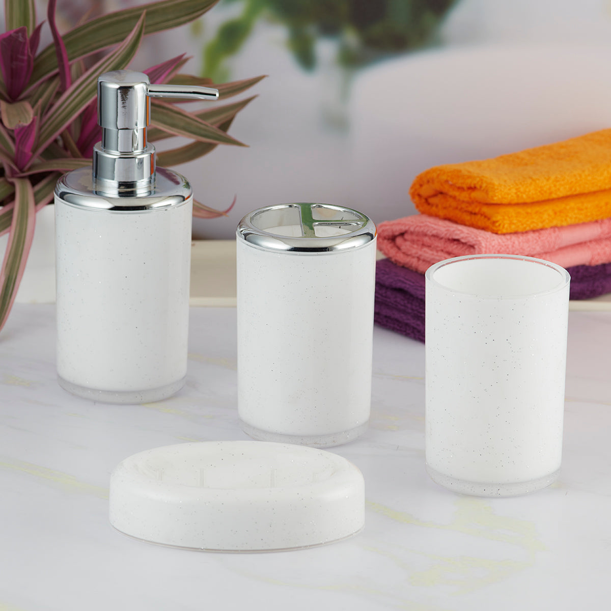 Acrylic Bathroom Accessories Set of 4 Bath Set with Soap Dispenser (10048)