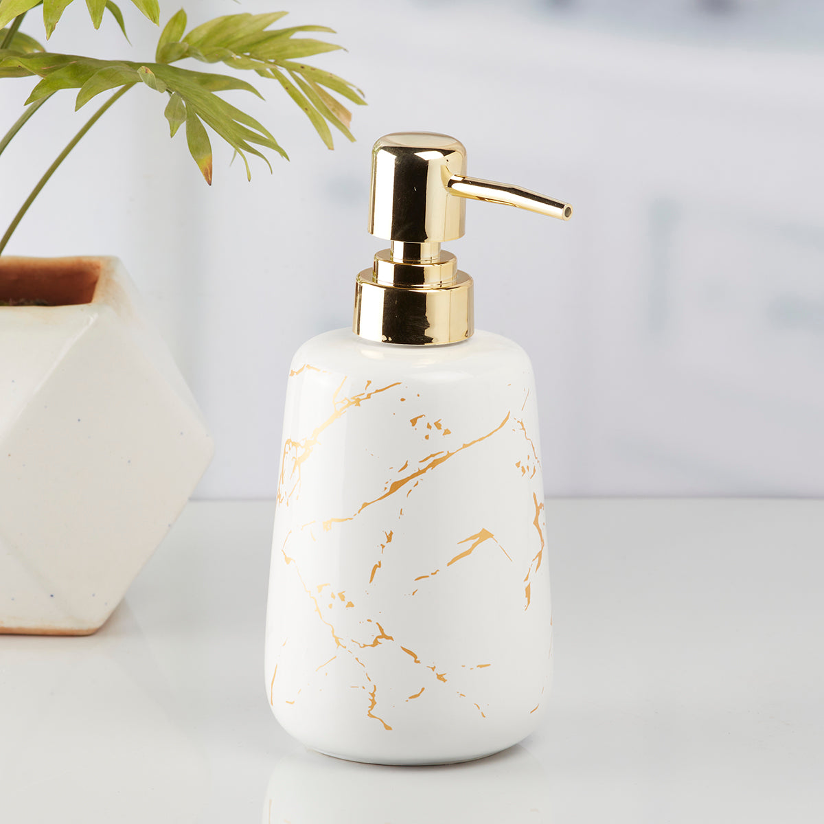 Ceramic Soap Dispenser handwash Pump for Bathroom, Set of 1, White/Gold (10203)
