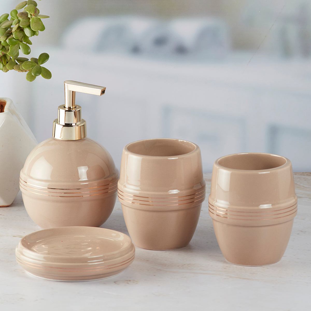 Ceramic Bathroom Accessories Set of 4 Bath Set with Soap Dispenser (5758)