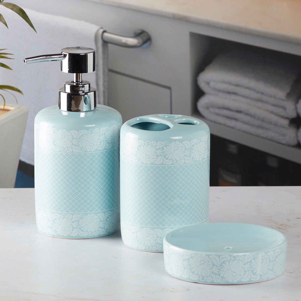 Ceramic Bathroom Accessories Set of 3 Bath Set with Soap Dispenser (5766)