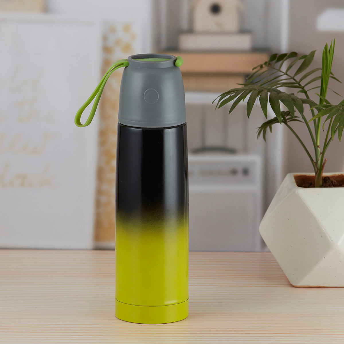 Stainless Steel Vacuum Insulated double wall Water Bottle - 500ml (113-C)