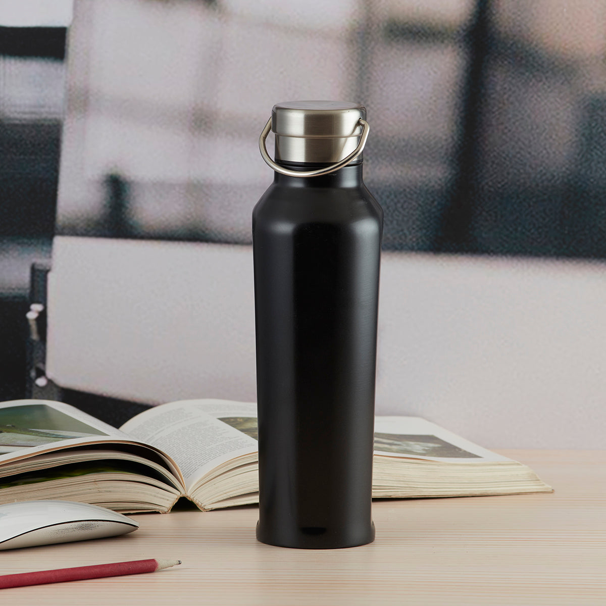 Stainless Steel Vacuum Insulated double wall Water Bottle - 500ml (106-B)