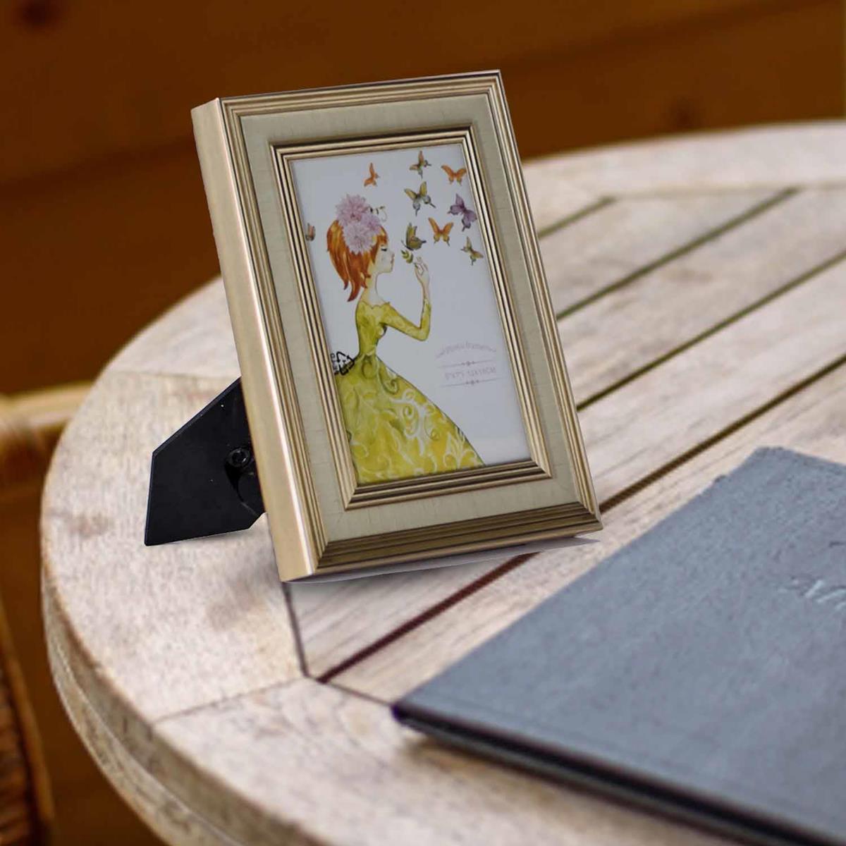 Wooden Border Photo Frame (4x6) inches (AR-5)