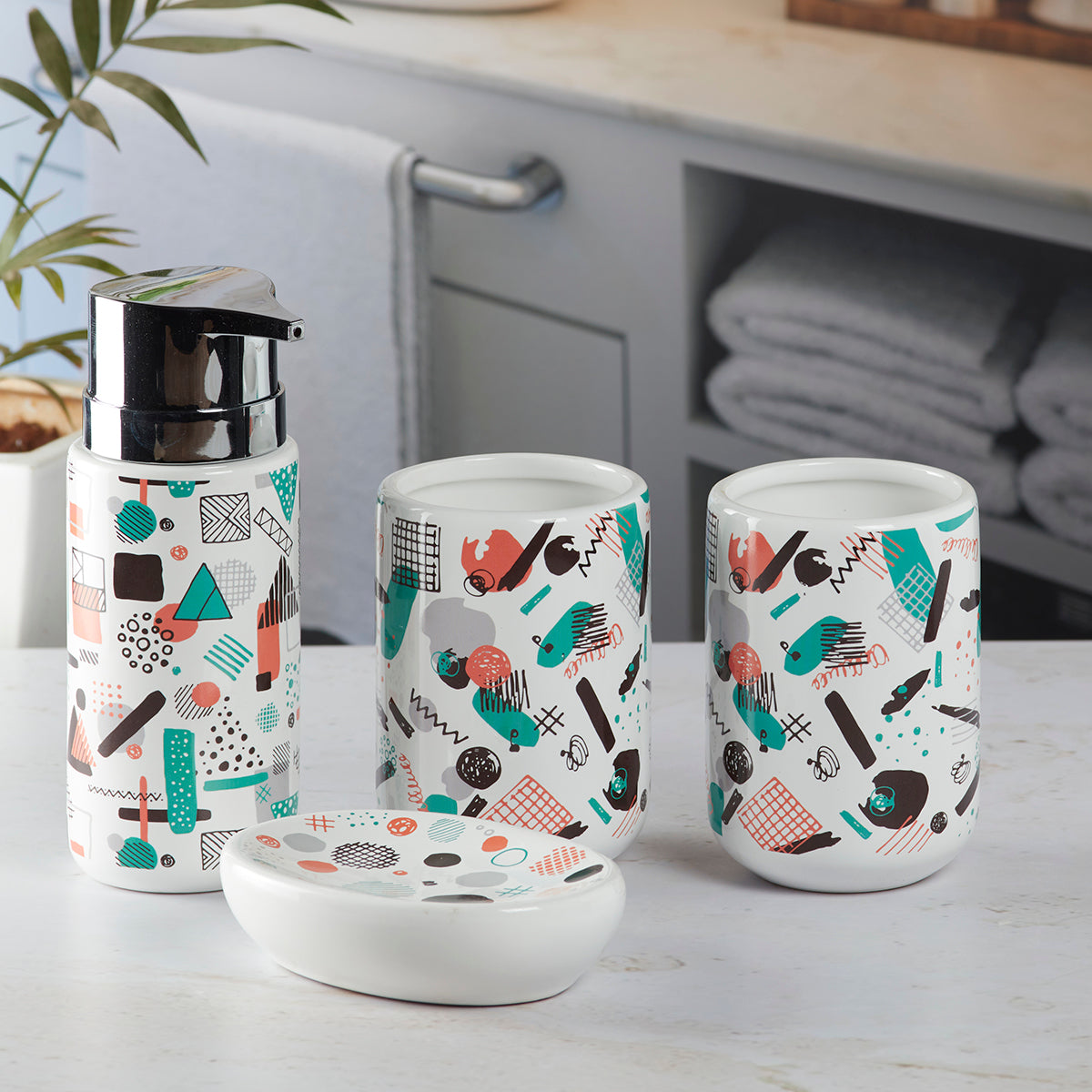 Ceramic Bathroom Set of 4 with Soap Dispenser (7655)
