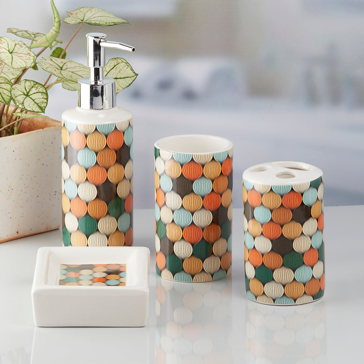 Ceramic Bathroom Accessories Set of 4 Bath Set with Soap Dispenser (9761)