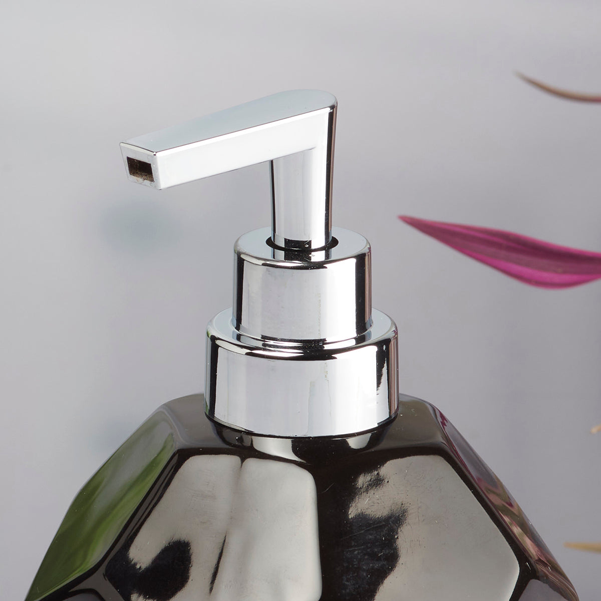 Ceramic Soap Dispenser handwash Pump for Bathroom, Set of 1, Black (8024)