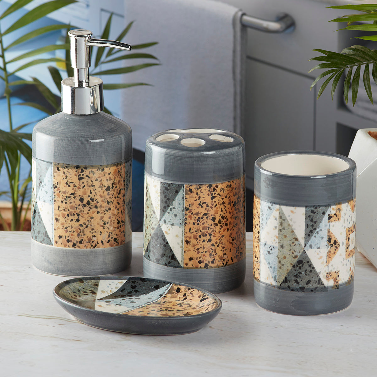 Ceramic Bathroom Set of 4 with Soap Dispenser (8114)