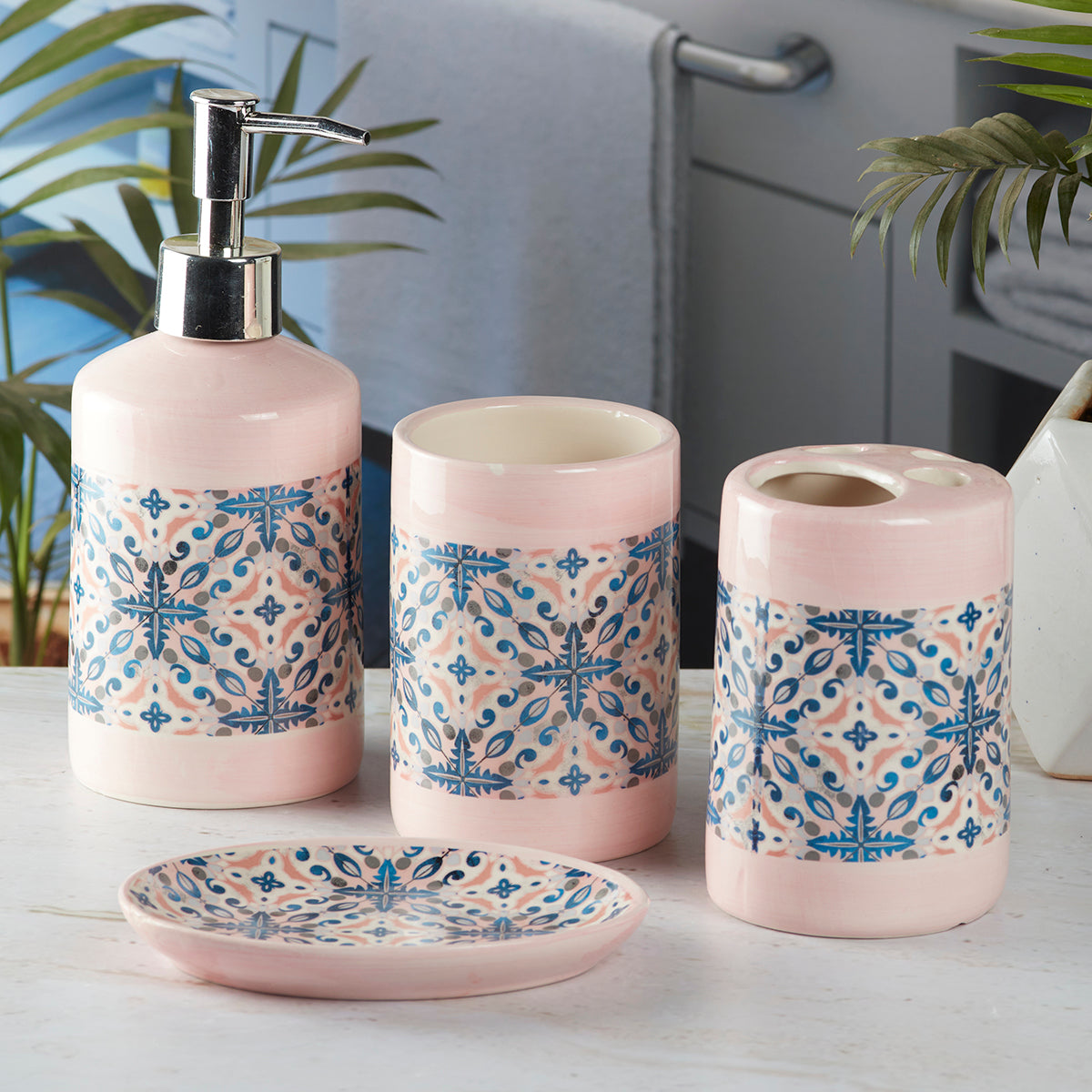 Ceramic Bathroom Set of 4 with Soap Dispenser (8117)