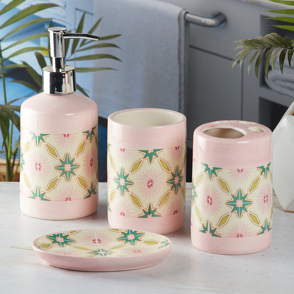 Ceramic Bathroom Set of 4 with Soap Dispenser (8117)