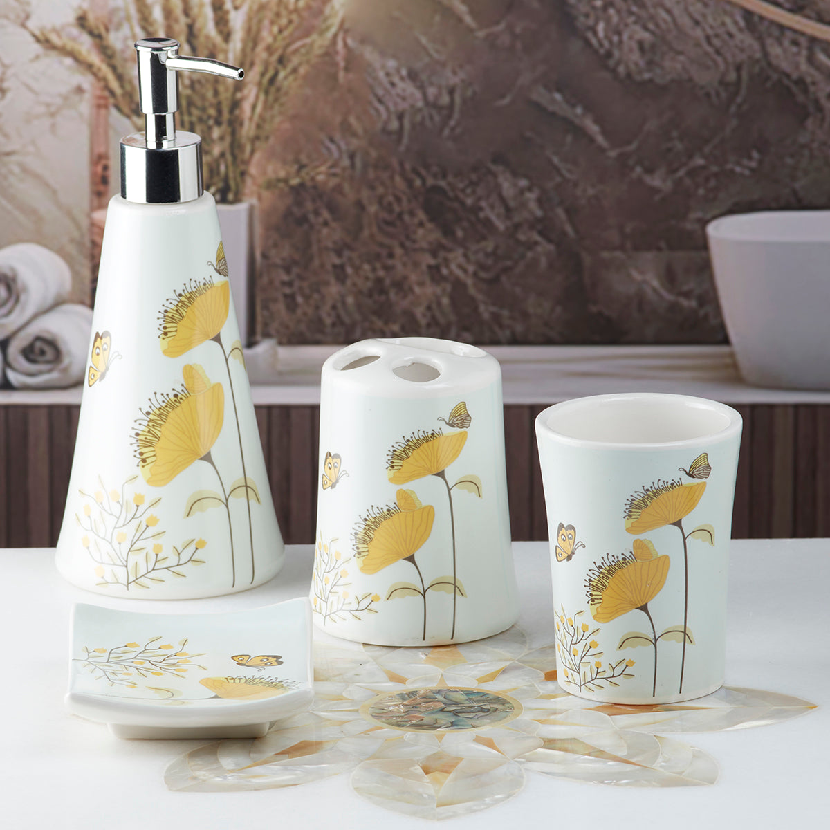 Ceramic Bathroom Accessories Set of 4 Bath Set with Soap Dispenser (8168)