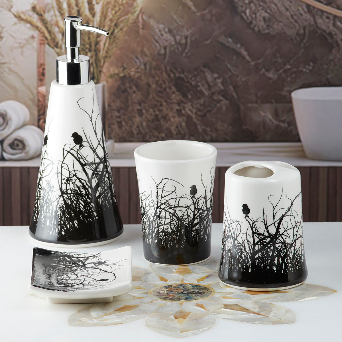 Ceramic Bathroom Accessories Set of 4 Bath Set with Soap Dispenser (10115)