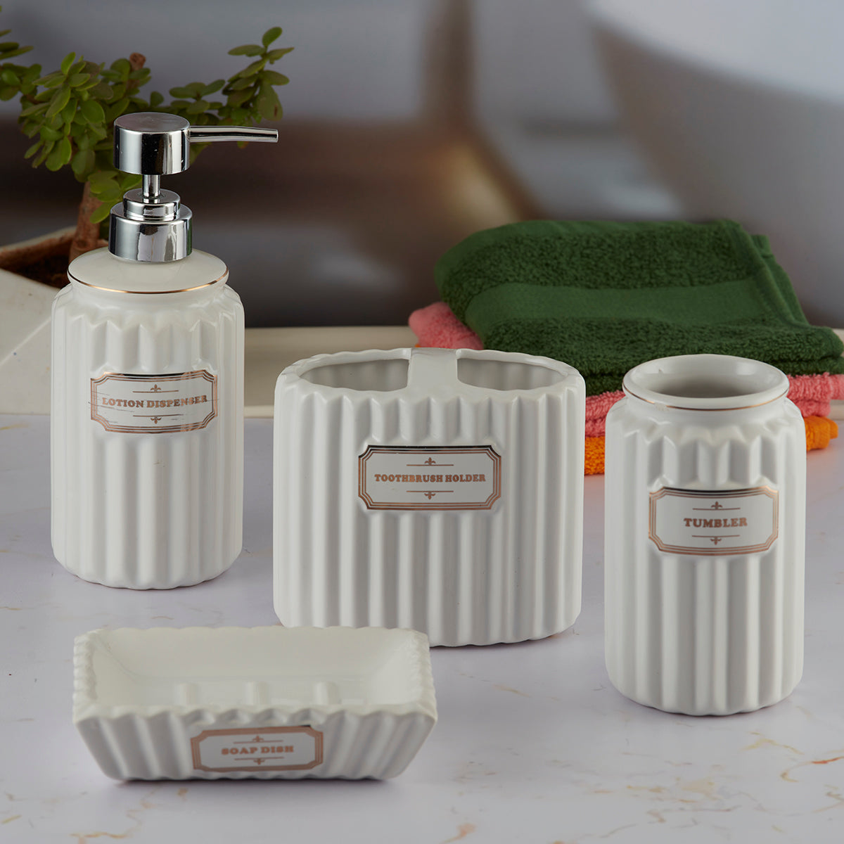 Ceramic Bathroom Accessories Set of 4 Bath Set with Soap Dispenser (8186)