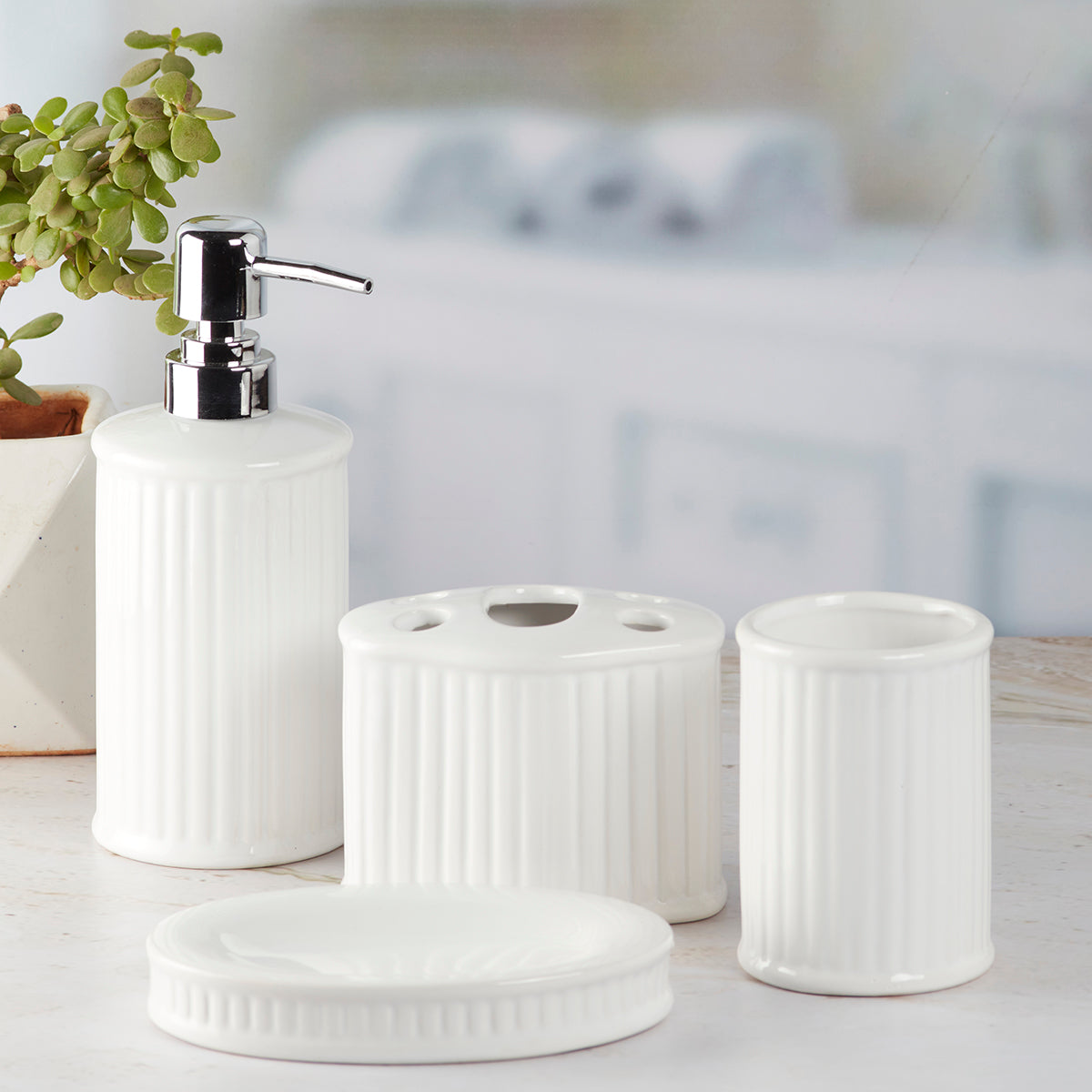 Ceramic Bathroom Set of 4 with Soap Dispenser (8196)
