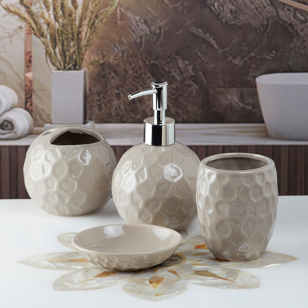 Ceramic Bathroom Accessories Set of 4 Bath Set with Soap Dispenser (10118)