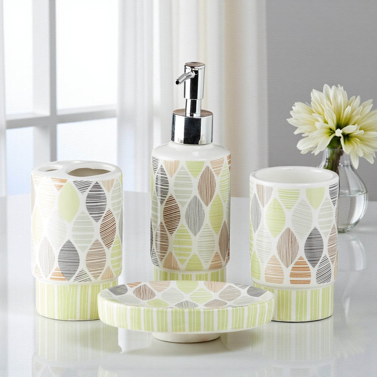 Ceramic Bathroom Set of 4 with Soap Dispenser (8220)