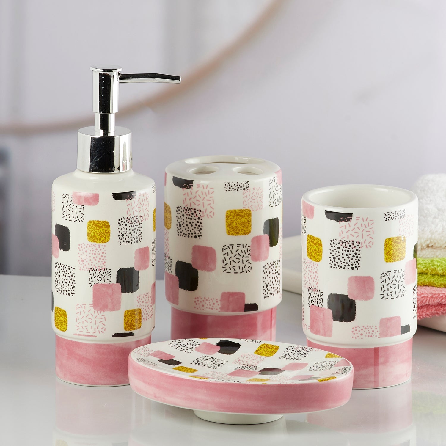Ceramic Bathroom Accessories Set of 4 Bath Set with Soap Dispenser (8222)