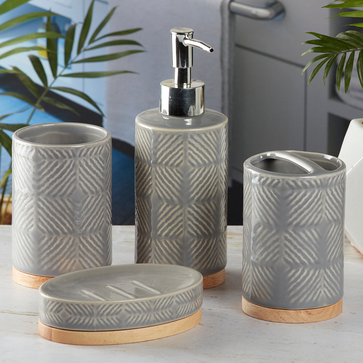 Ceramic Bathroom Set of 4 with Soap Dispenser (8480)