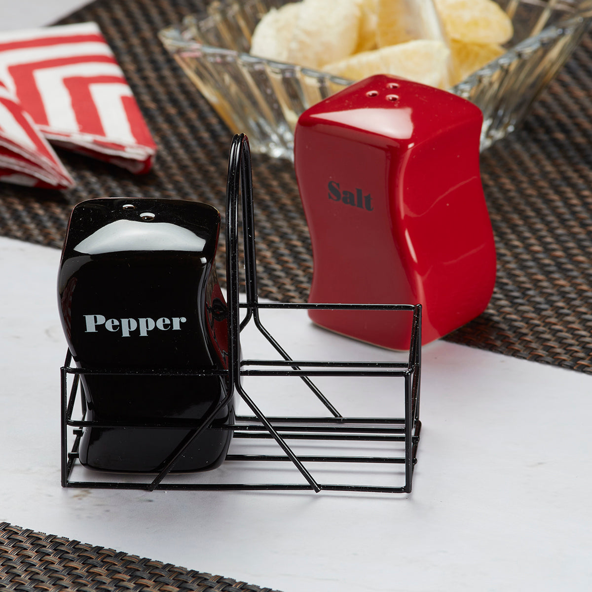 Ceramic Salt and Pepper Set with tray, Red/Black (8533)