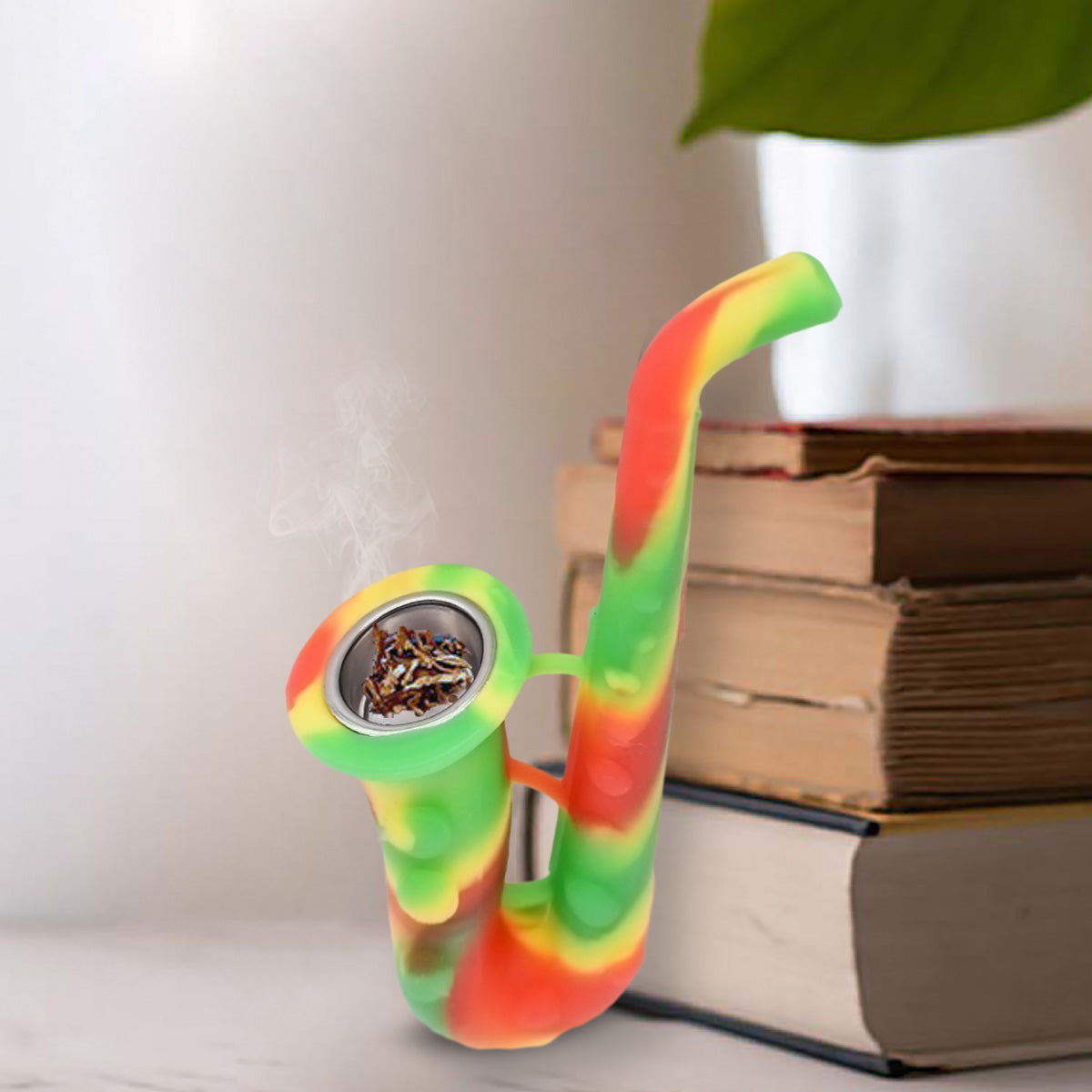 Kookee Silicone Unbreakable Saxophone Smoking Pipe, Tobacco Pipes with Steel Bowl, Red and Green