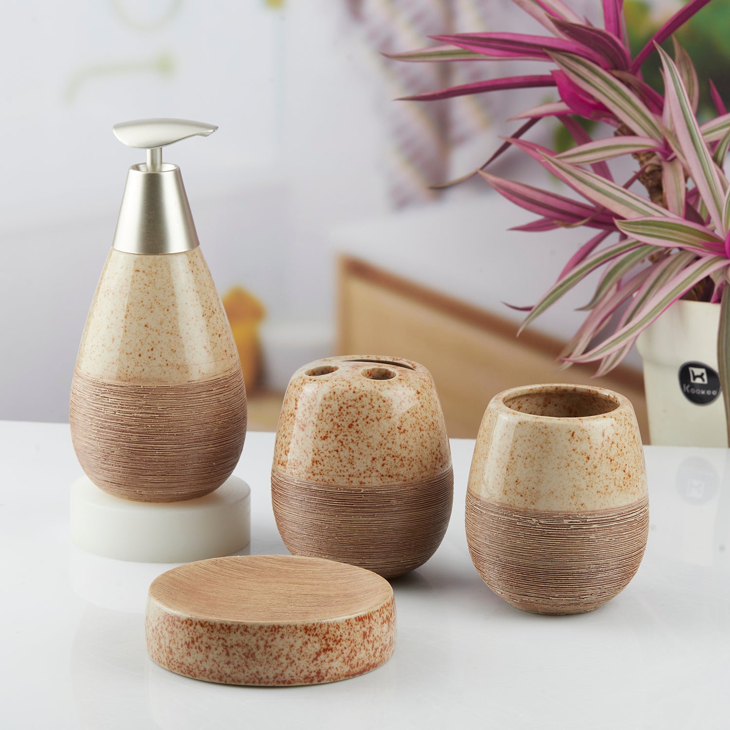 Ceramic Bathroom Accessories Set of 4 Bath Set with Soap Dispenser (8848)