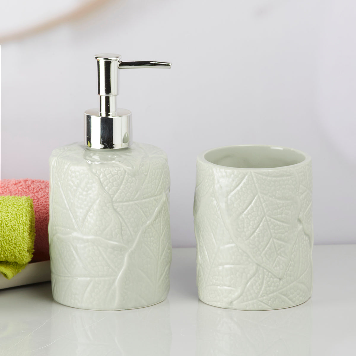 Ceramic Bathroom Accessories Set of 2 with Soap Dispenser (9606)