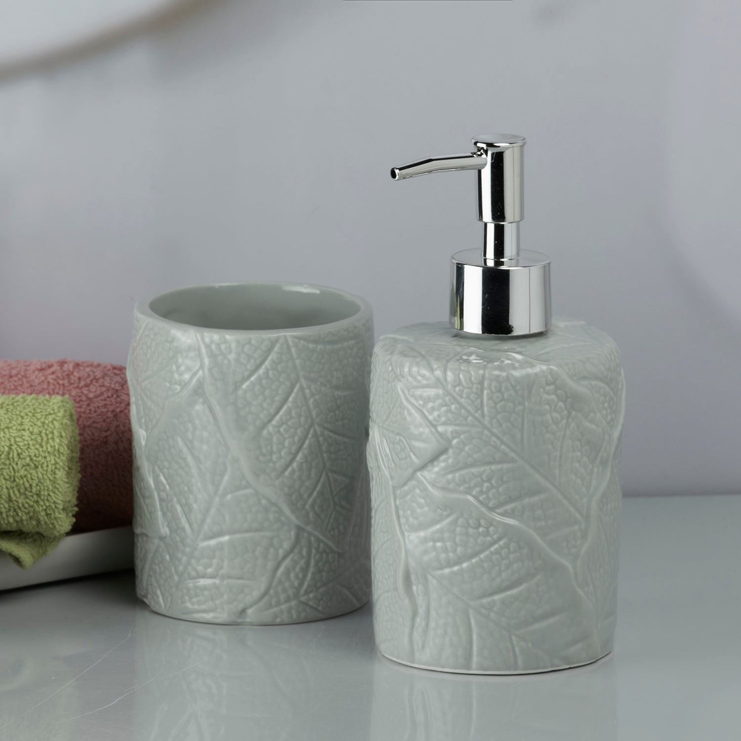 Ceramic Bathroom Set of 2 with Soap Dispenser (9607)