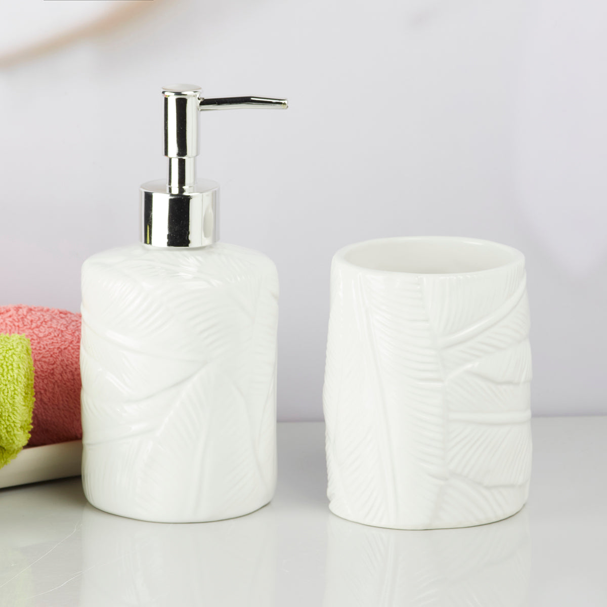 Ceramic Bathroom Accessories Set of 2 Bath Set with Soap Dispenser (9605)