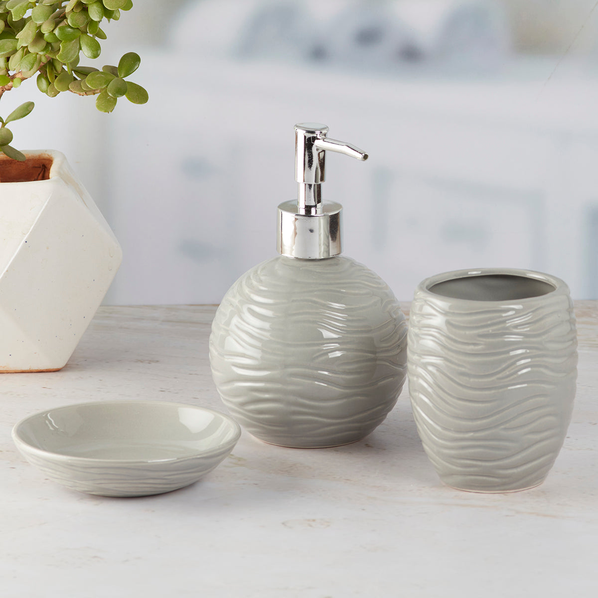 Ceramic Bathroom Accessories Set of 3 Bath Set with Soap Dispenser (8338)
