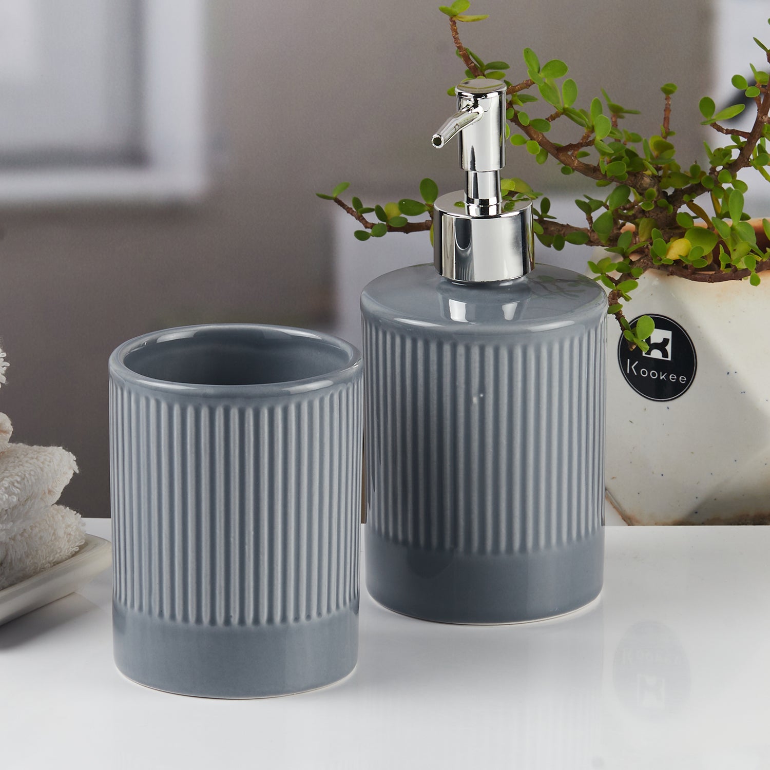 Ceramic Bathroom Accessories Set of 2 with Soap Dispenser (9716)