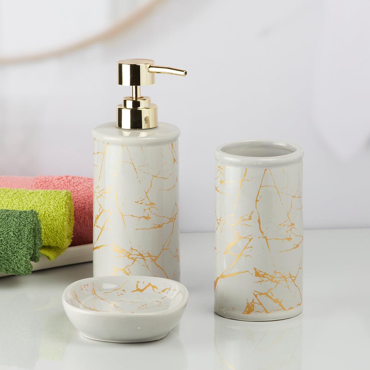Ceramic Bathroom Accessories Set of 3 Bath Set with Soap Dispenser (9728)