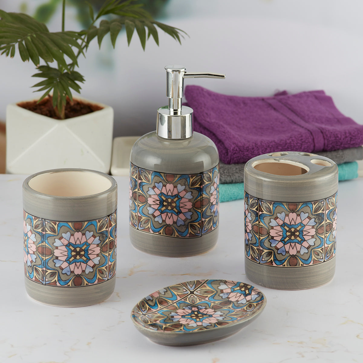 Ceramic Bathroom Set of 4 with Soap Dispenser (9732)