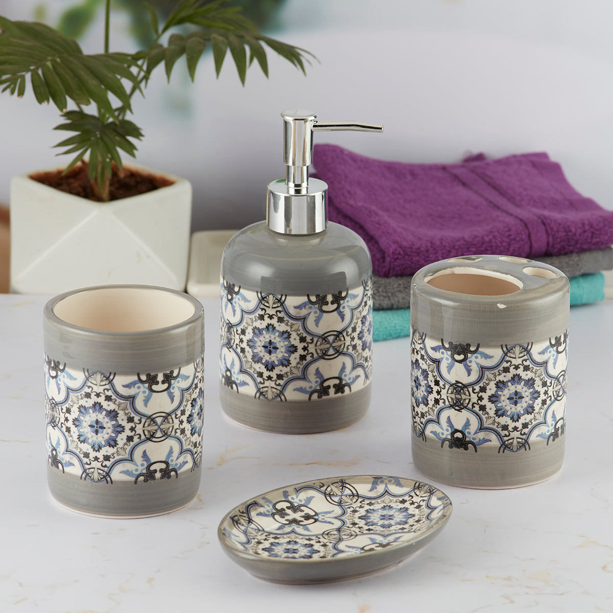 Ceramic Bathroom Set of 4 with Soap Dispenser (9735)