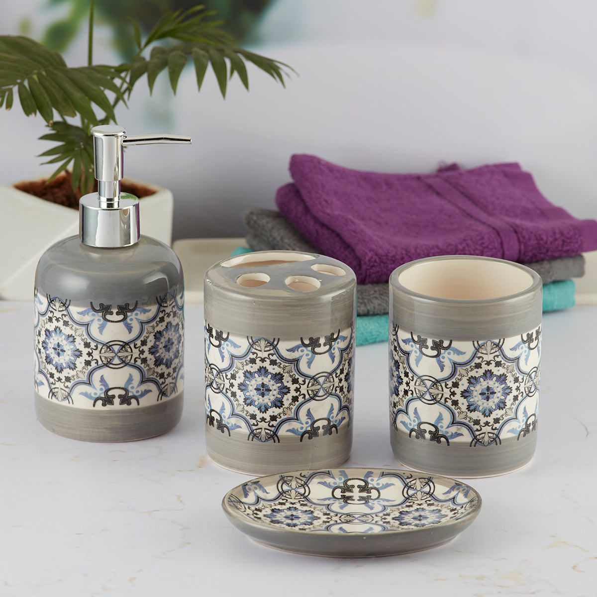 Ceramic Bathroom Set of 4 with Soap Dispenser (9732)