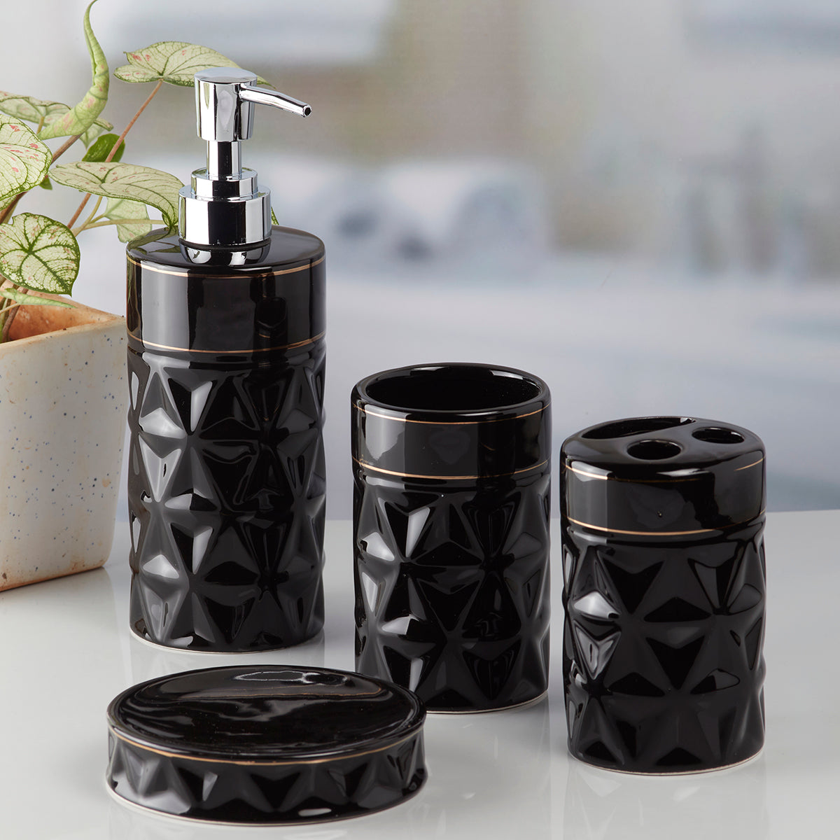 Ceramic Bathroom Accessories Set of 4 Bath Set with Soap Dispenser (9847)