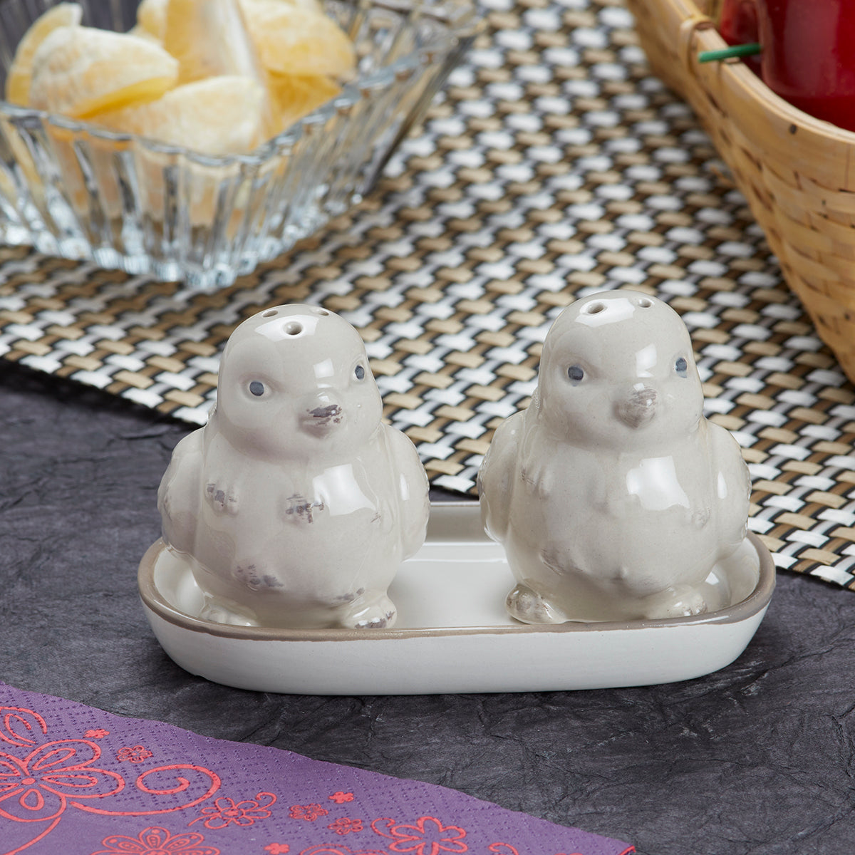 Ceramic Salt Pepper Container Set with tray for Dining Table (9978)