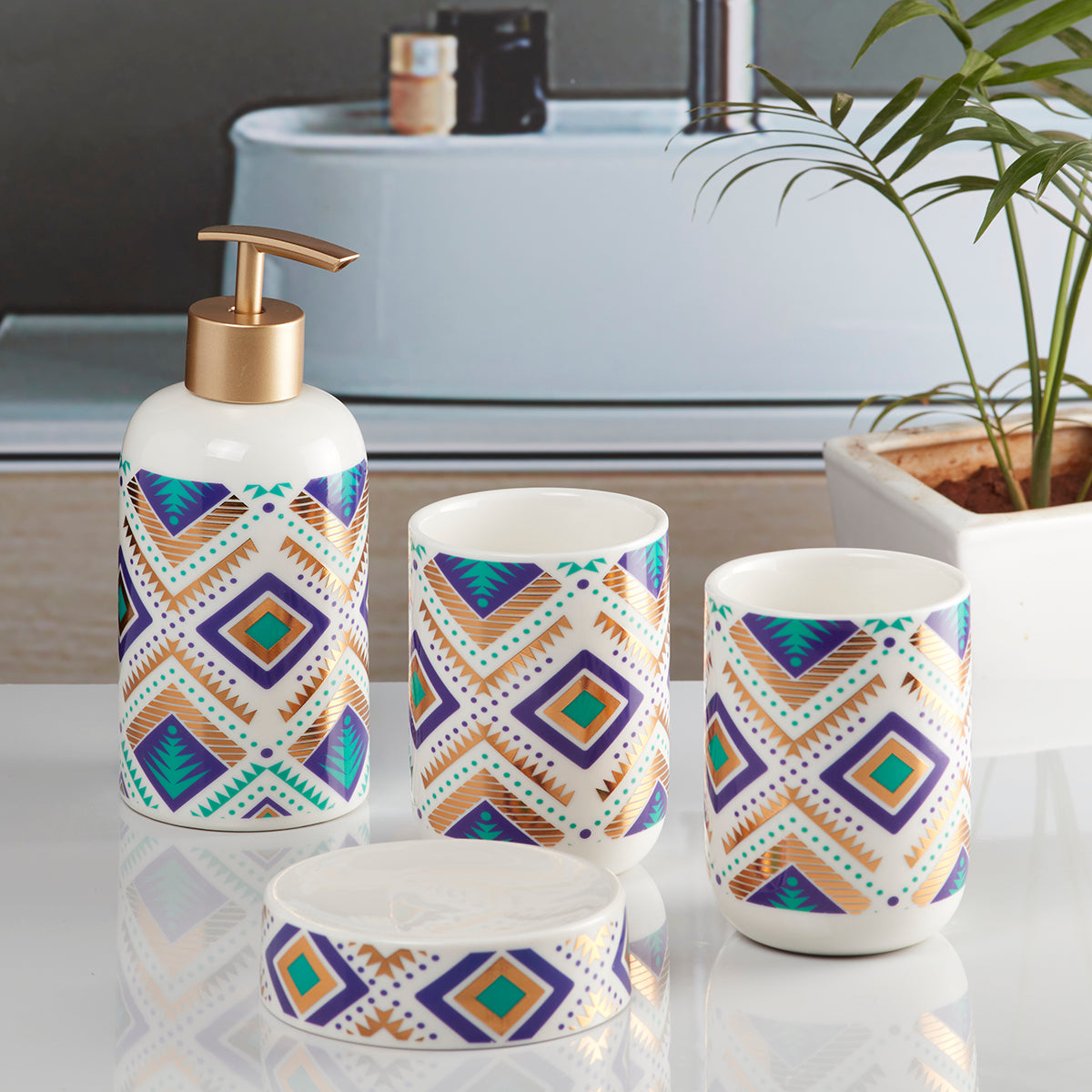 Ceramic Bathroom Set of 4 with Soap Dispenser (10076)