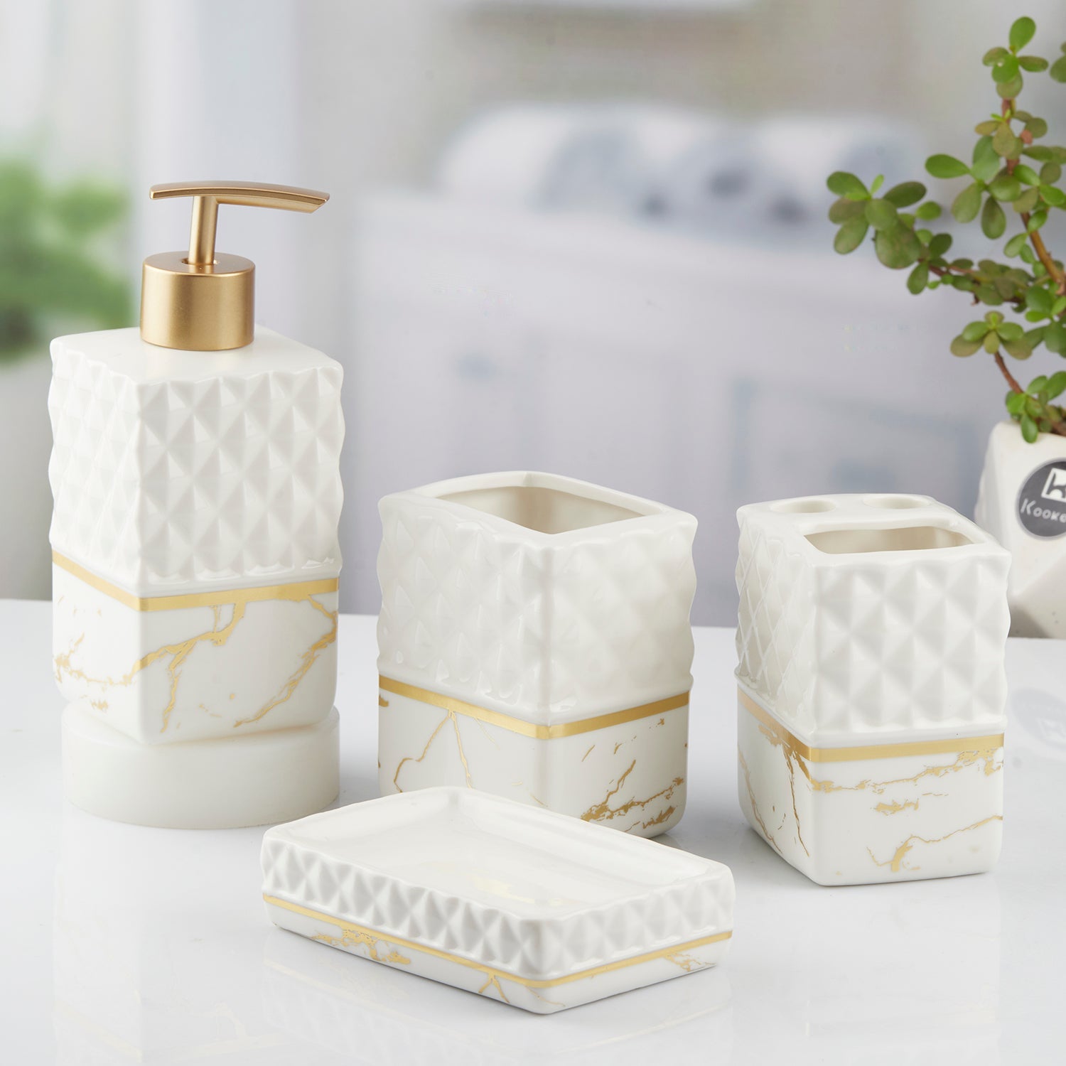 Ceramic Bathroom Accessories Set of 4 Bath Set with Soap Dispenser (10096)