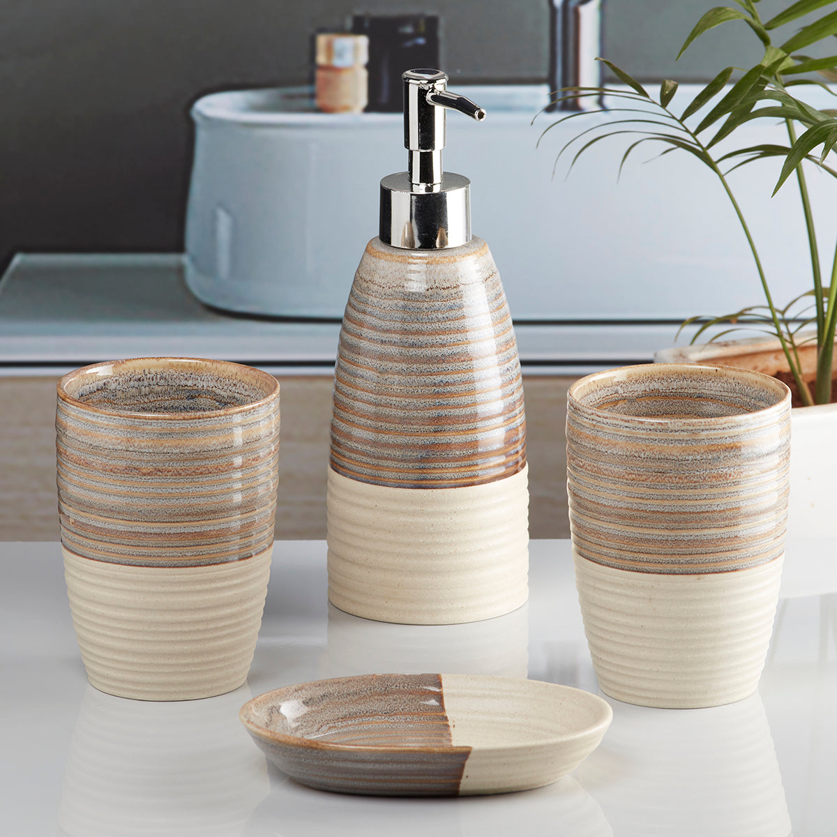Ceramic Bathroom Accessories Set of 4 Bath Set with Soap Dispenser (10099)