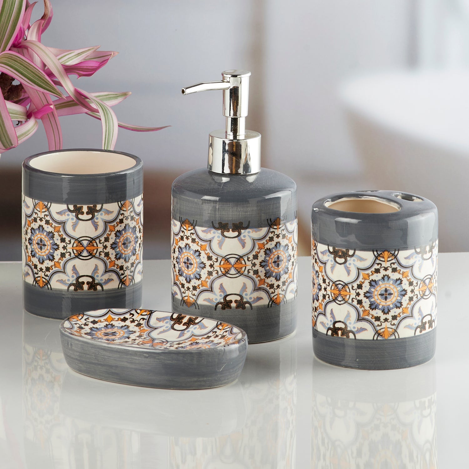 Ceramic Bathroom Set of 4 with Soap Dispenser (10174)