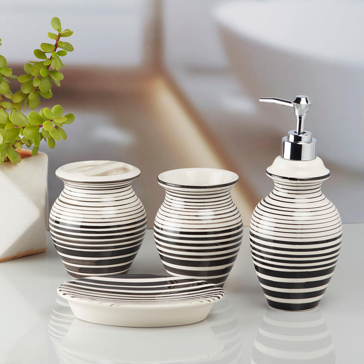 Ceramic Bathroom Set of 4 with Soap Dispenser (10187)