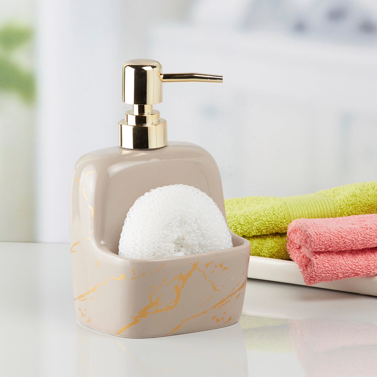 Ceramic Soap Dispenser handwash Pump for Bathroom, Set of 1, Black/Gold (10207)