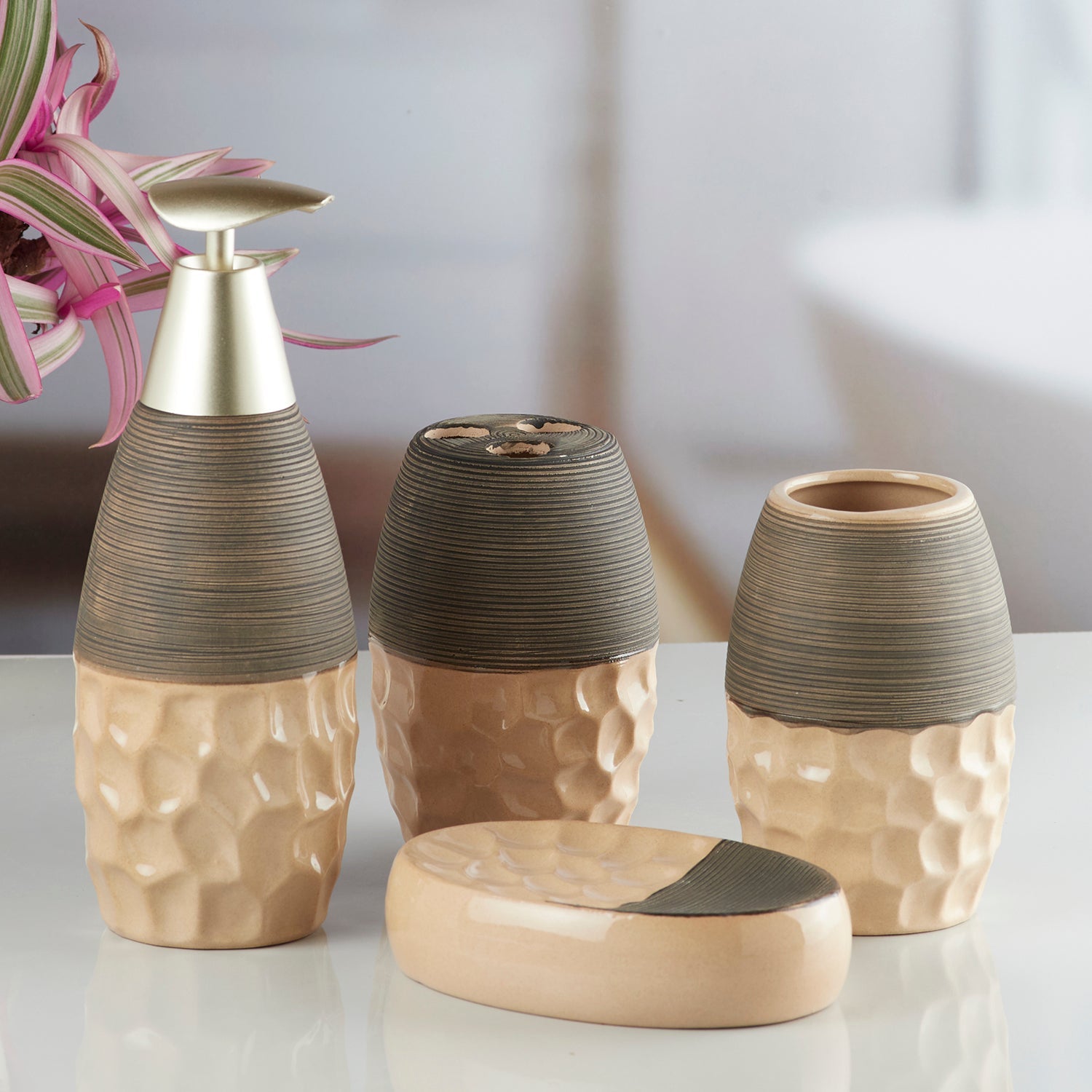 Ceramic Bathroom Set of 4 with Soap Dispenser (10264)