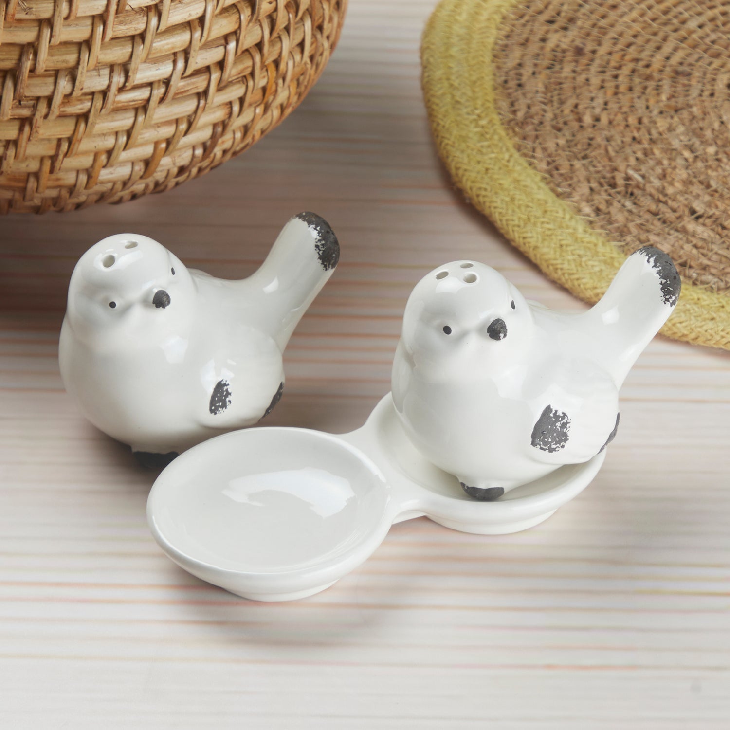 Ceramic Salt and Pepper Set with tray, Sparrow, White (10279)