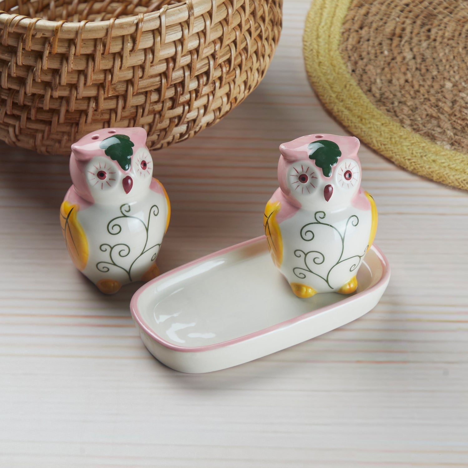 Ceramic Salt and Pepper Set with tray, Owl Design, Pink (V-SALT-004-2)
