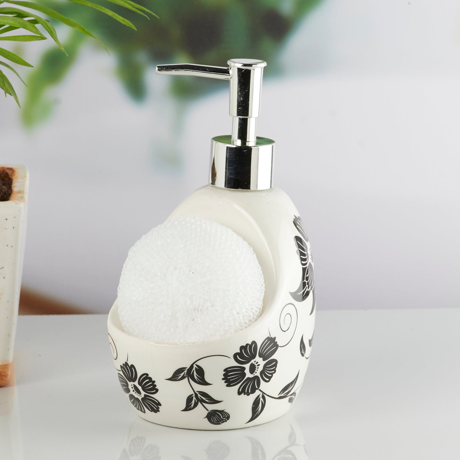 Ceramic Soap Dispenser handwash Pump for Bathroom, Set of 1, White/Black (10300)