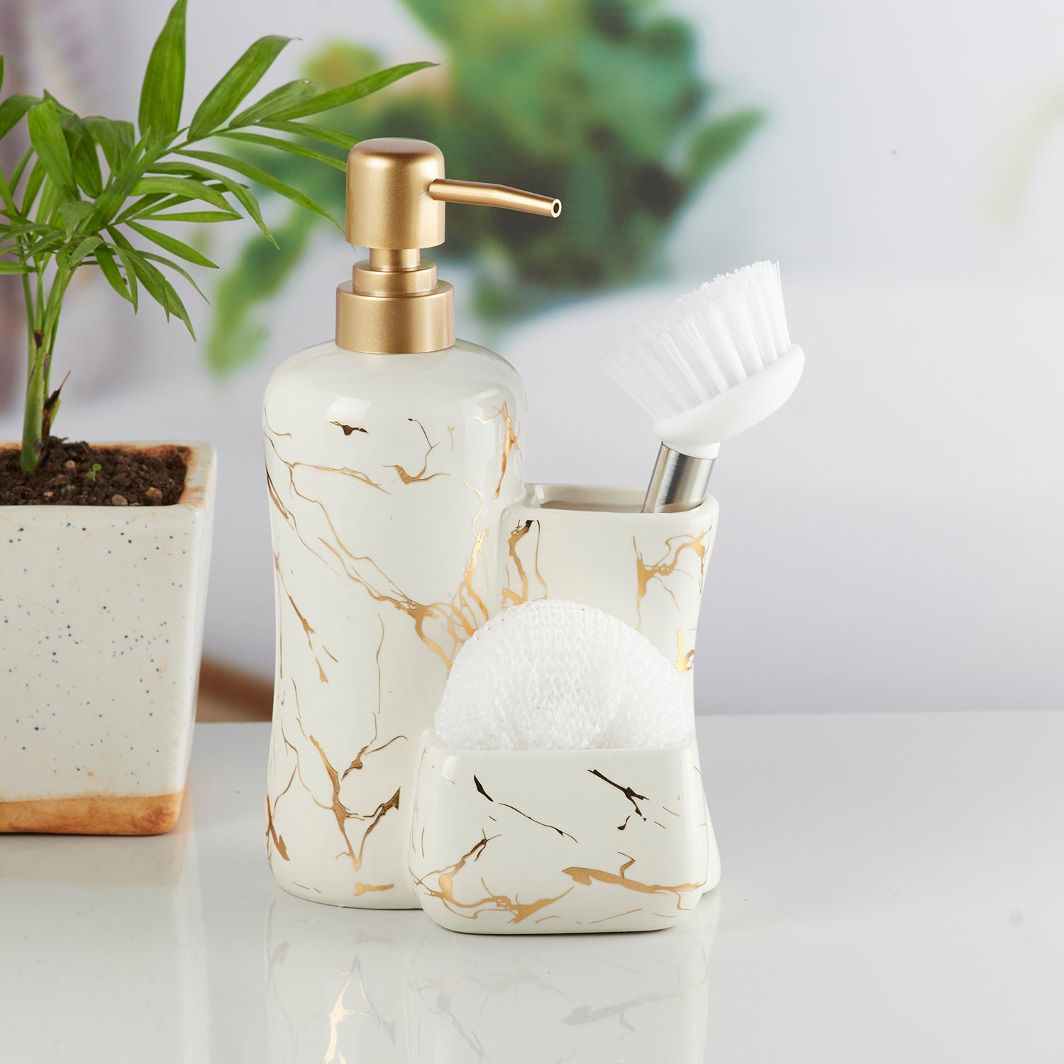 Ceramic Soap Dispenser handwash Pump for Bathroom, Set of 1, White/Gold (10305)