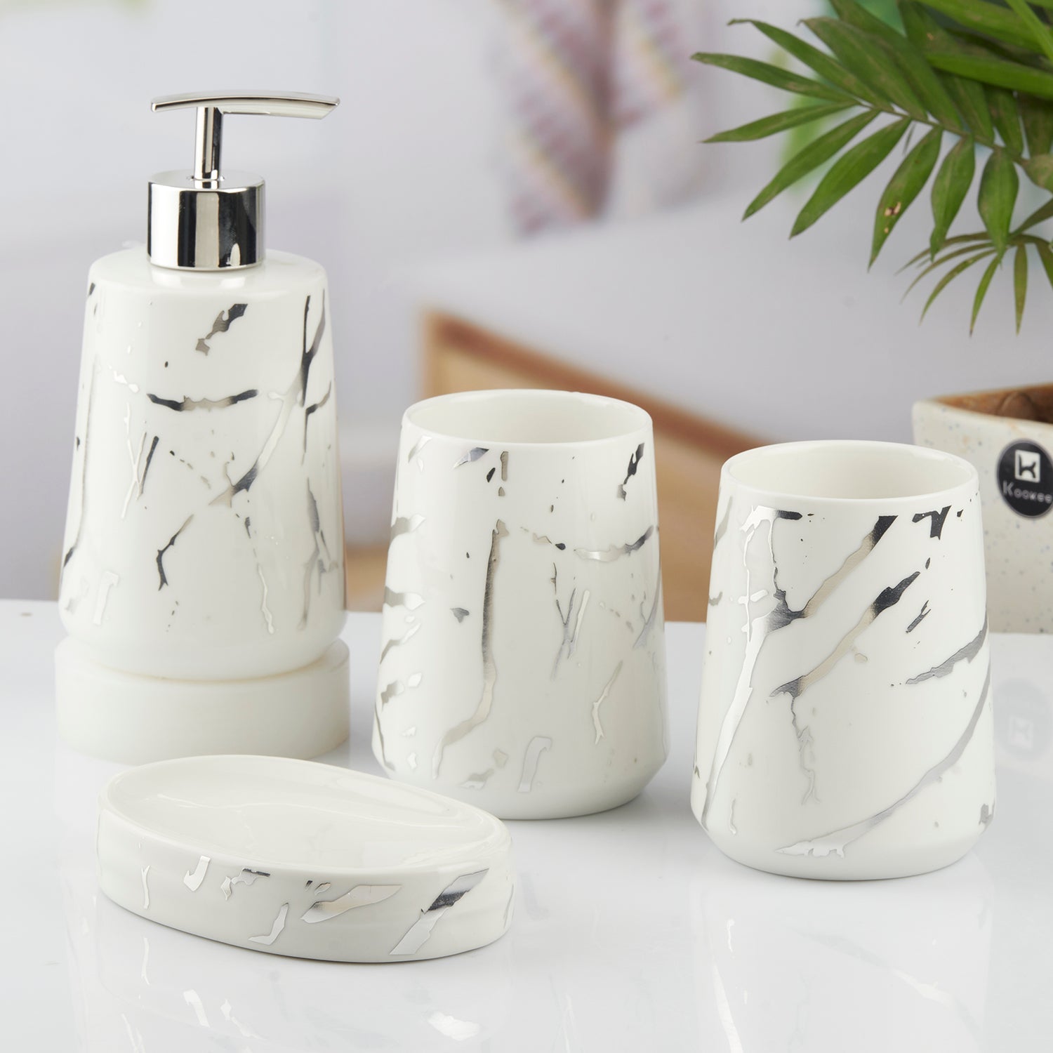 Ceramic Bathroom Accessories Set of 4 Bath Set with Soap Dispenser (9746)