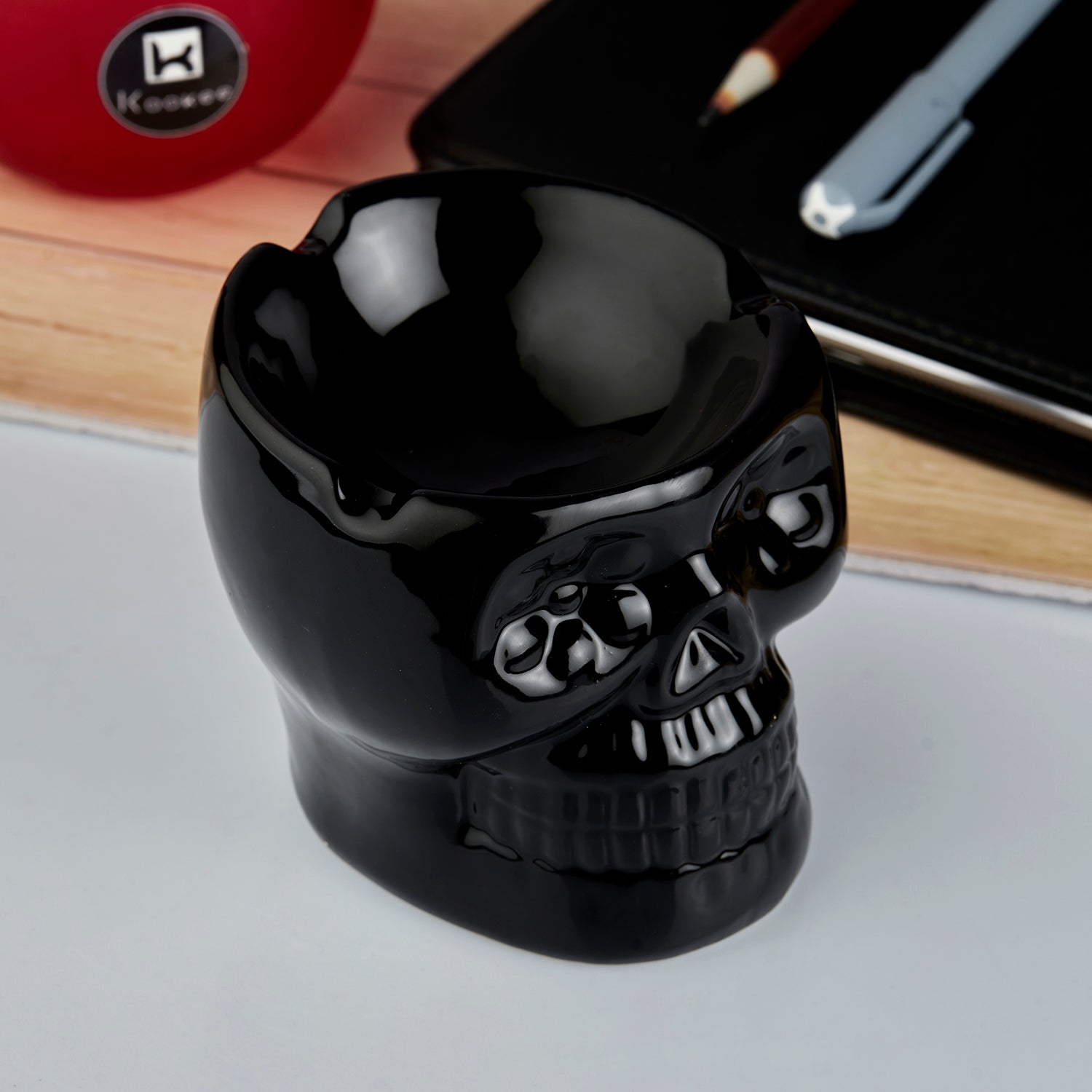 Ceramic Ashtray for Smokers (10683)