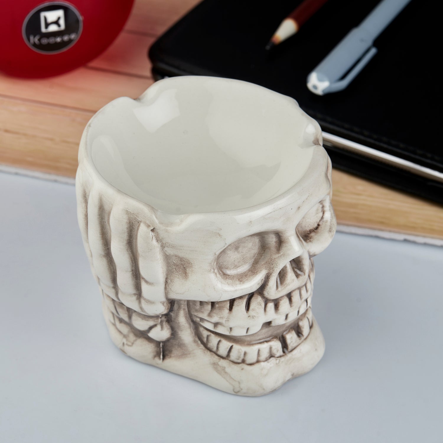 Ceramic Ashtray for Smokers (10683)